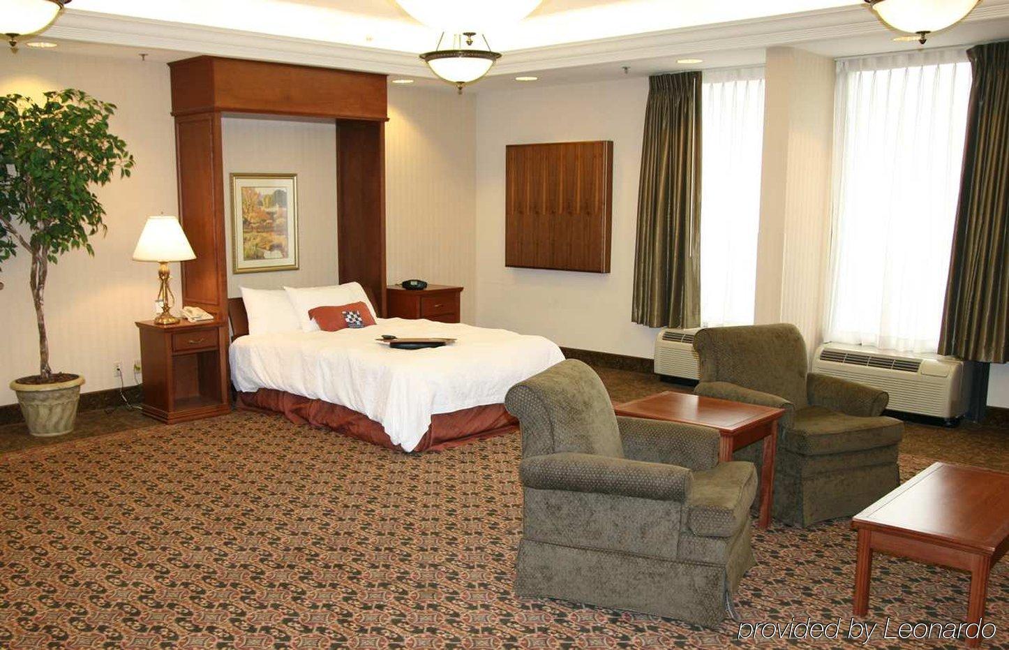Hampton Inn St. Louis Southwest Fenton Room photo